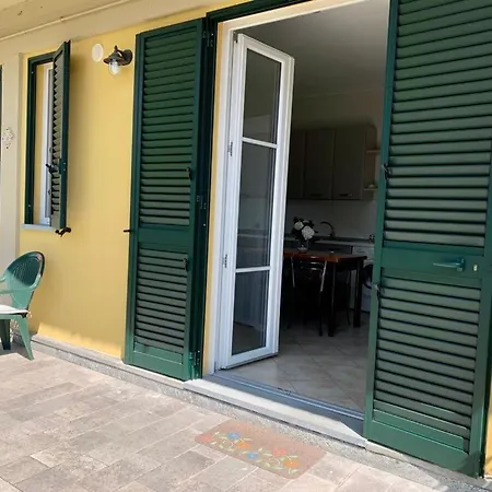 Apartament Elicriso *