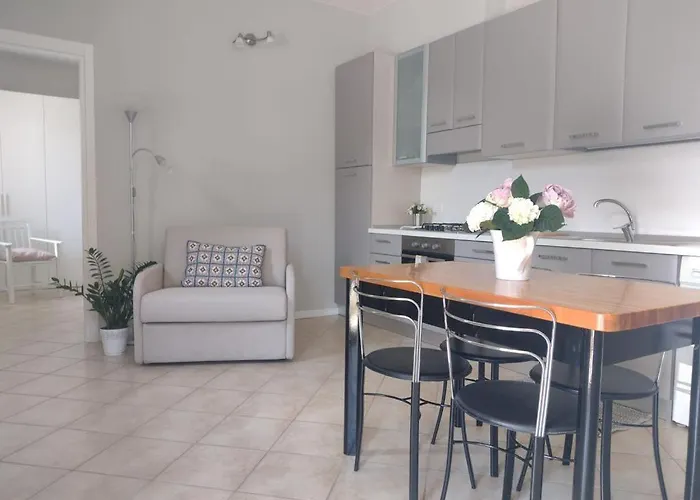 Apartament Elicriso *